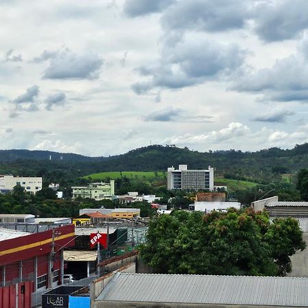 Hotel Avelar Ribeirao das Neves Екстер'єр фото